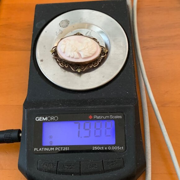 14KY Gold Victorian Shell Cameo Pendant w/ Scroll Filigree Frame 1.75 x 1.25" - Picture 10 of 10